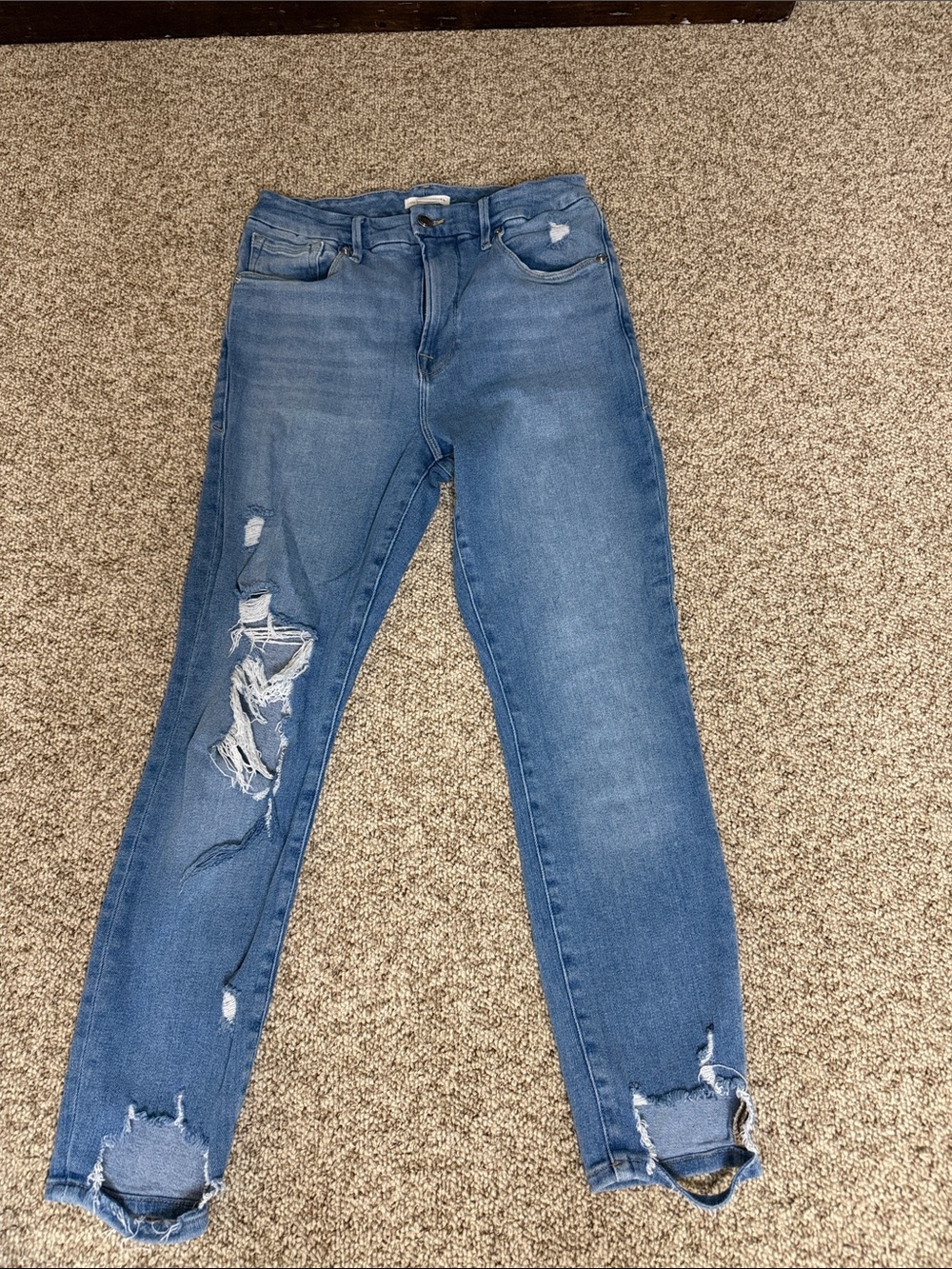 Good American cropped Distressed Blue skinny Jeans size 8/29